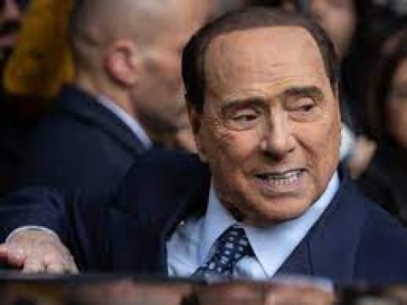 Berlusconi e la scuola. Un disastro