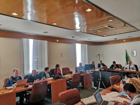 Siglato all’Aran il contratto scuola per la parte economica. Di Meglio: &quot;Adesso tratteremo sulla parte normativa dove, tra l&#039;altro, bisogna intervenire sui vincoli alla mobilità e sui diritti dei lavoratori precari&quot;