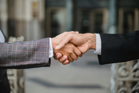 Rinnovo CCNL. Gilda: incremento retribuzioni ed equiparazione diritti Docenti di ruolo e non di ruolo
