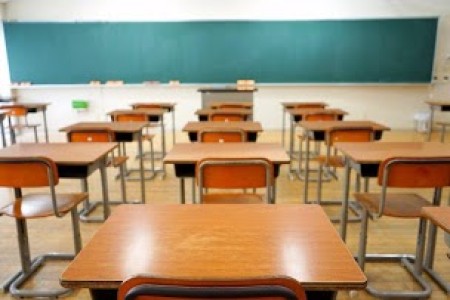Oggi su LinkOristano. Altri banchi vuoti a settembre nelle scuole dell’Oristanese: oltre cento studenti in meno Tutti i numeri dei plessi del territorio. Ciulu della Gilda degli insegnanti: &quot;L&#039;occasione per classi ridotte, con una didattica più atten